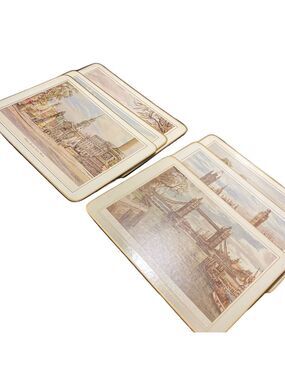 Clover leaf placemats